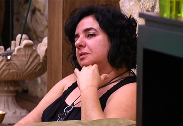 BBB15: Mariza desconfia que Luan e Douglas possam ser gays