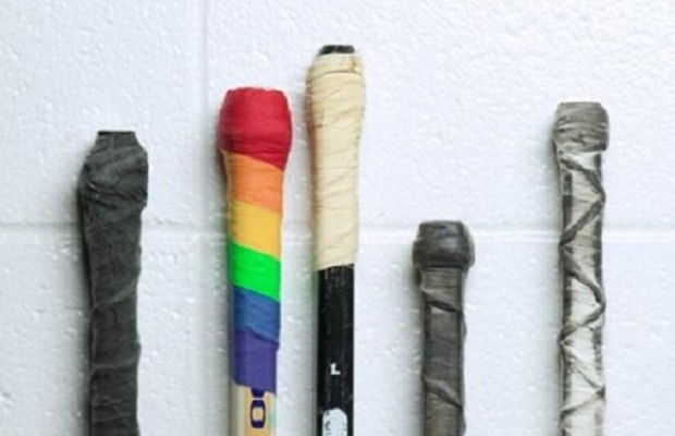  Inclusão! Universidade lança fita arco-íris para hóquei mostrar apoio a LGBT