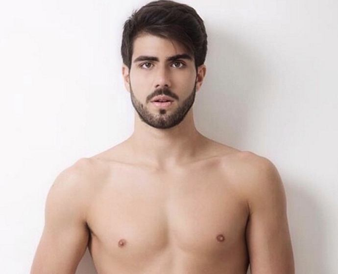  Juliano Laham, o libanês do BBB16, já posou nu para ensaio fotográfico
