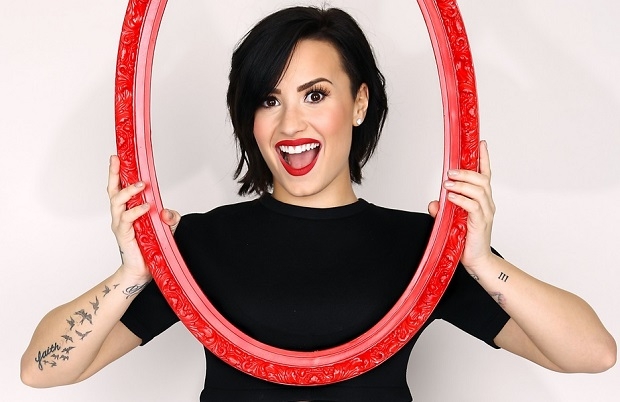  Demi Lovato será homenageada por grupo LGBT por promover igualdade