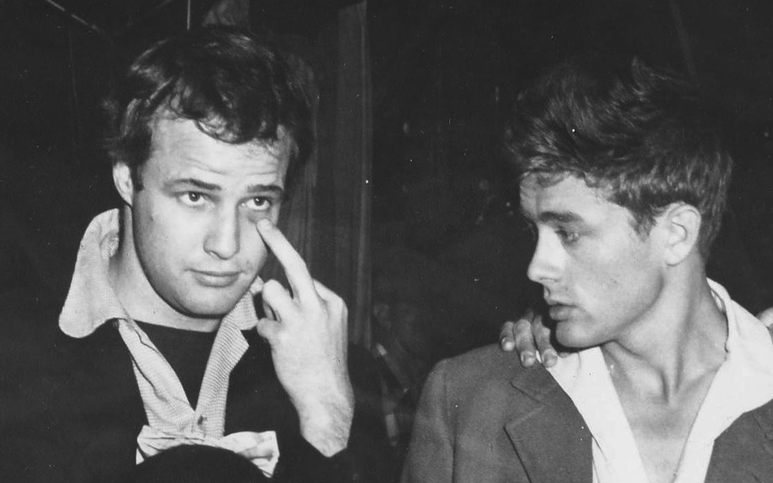 James Dean era escravo sexual de Marlon Brando, afirma nova biografia