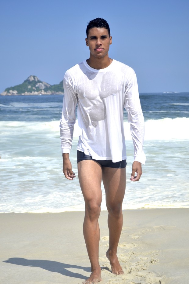 Alex Moura, candidato Mister Universo Cidade do Rio, tem 19 anos e mede 1,85m
