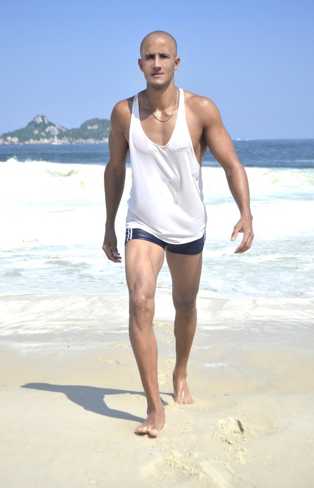 Evandro Nogueira , candidato Mister Universo Cidade do Rio, tem 25 anos e mede 1.93m.