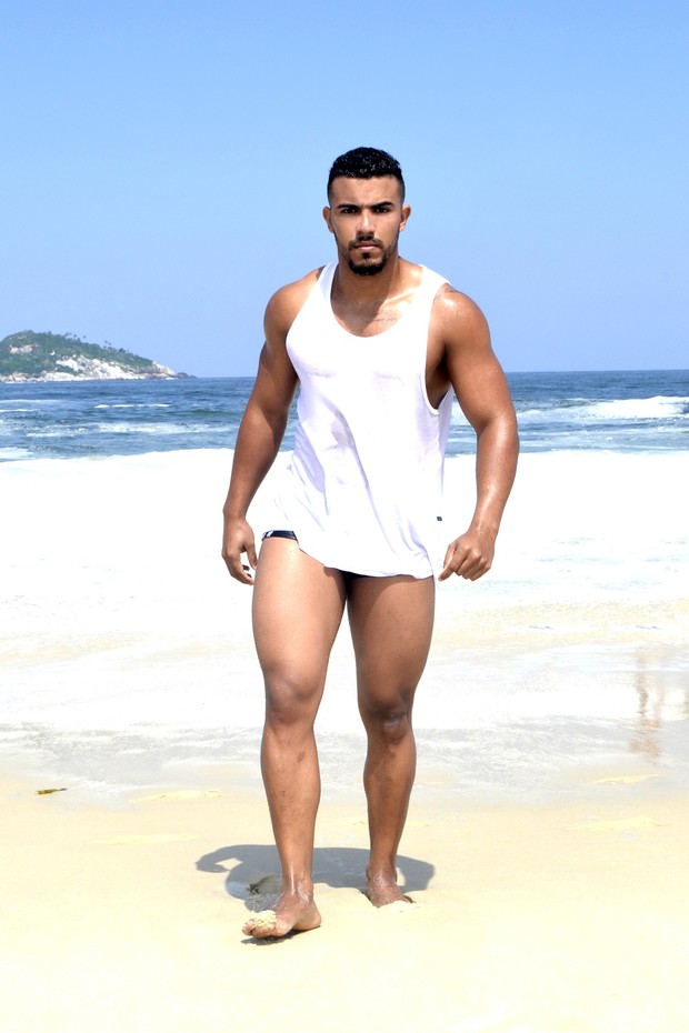 Matheus Moreira, candidato Mister Universo Cidade do Rio, tem 21 anos e mede 1,85 m