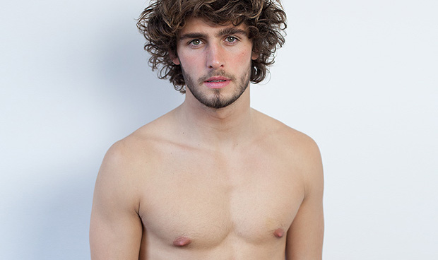 Vazam nudes de Alex Libby, novo modelo da marca ‘Abercrombie & Fitch’