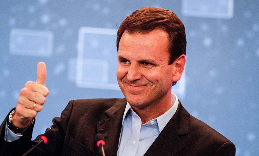 Eduardo Paes nega ser gay após ouvinte pedir para ele “sair do armário”