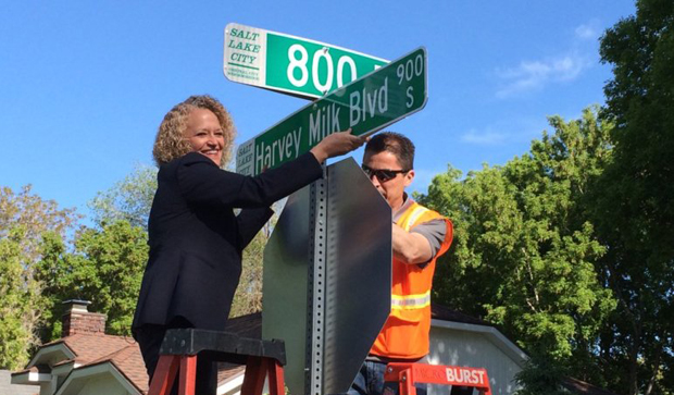Prefeita lésbica renomeia rua em homenagem a ativista LGBT Harvey Milk