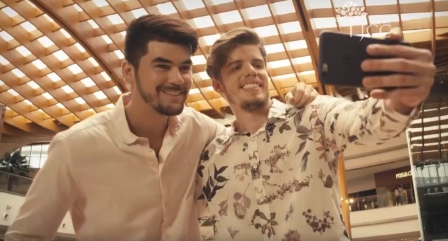  Shopping de Fortaleza inclui casal gay em propaganda do Dia dos Namorados