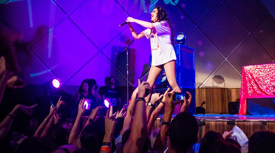 Confirmada em ‘RuPaul’s Drag Race: All Stars 2’, Adore Delano volta ao Rio para show na festa Priscilla