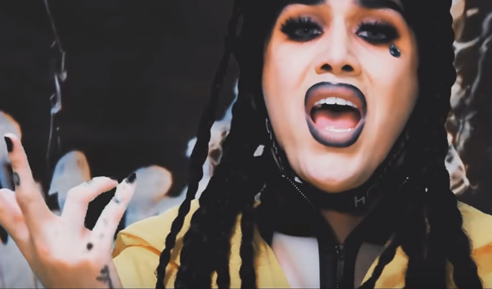 Adore Delano mostra todo o seu poder grunge em novo videoclipe