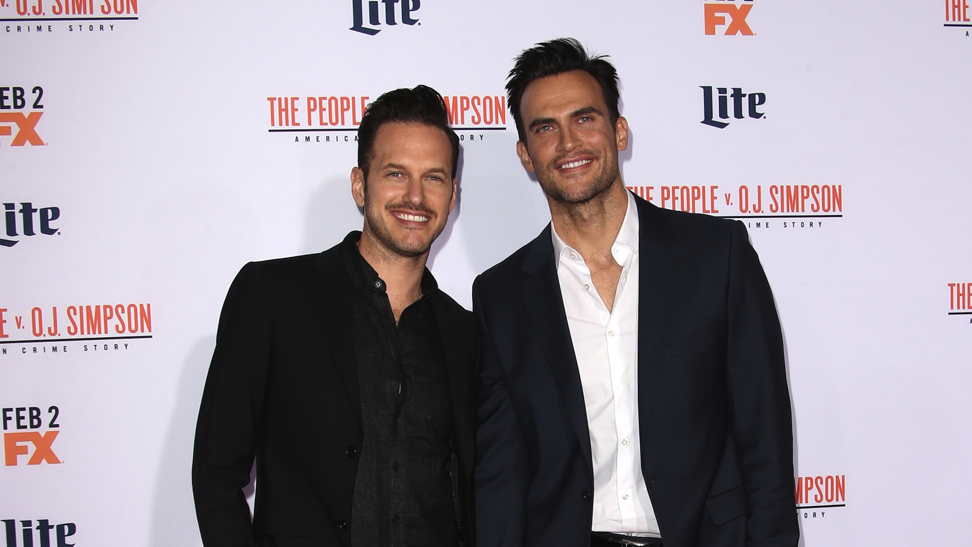 Mais novo papai! Ator de “American Horror Story” comemora adoção de gêmeos nas redes sociais