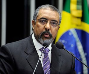 Senador Paulo Paim (PT-RS), relator da sugestão.
