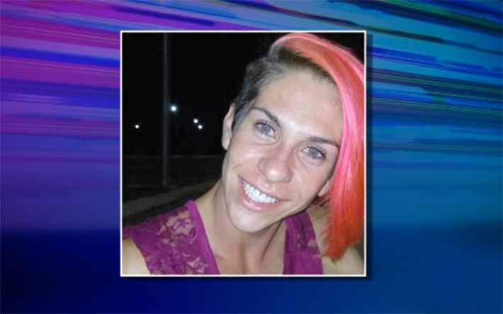 Mulher é presa suspeita de matar jovem gay com golpes de violão na cabeça