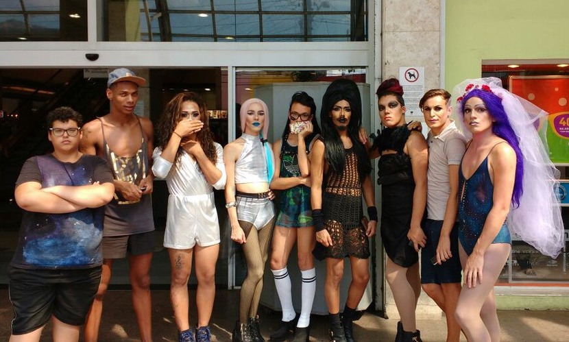  SP: Grupo de drag queens é barrado em shopping por conta de “maquiagem forte”