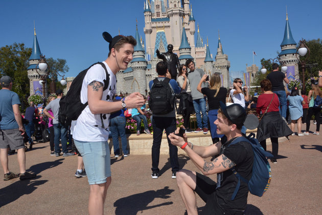 Esse pedido de casamento na Disney é um conto de fadas que virou realidade