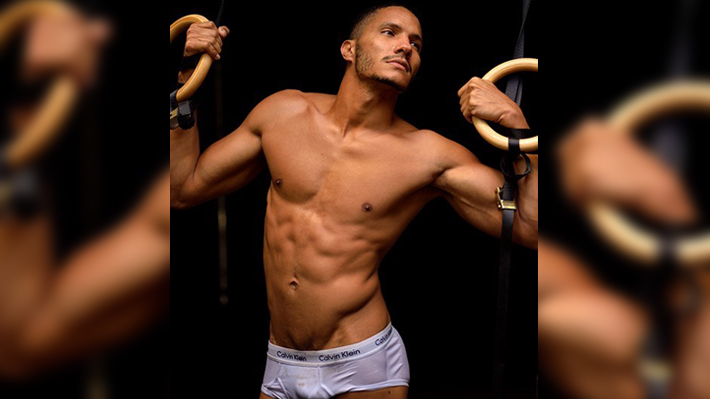 HOT: Brasileiro estampa ensaio sensual para revista australiana