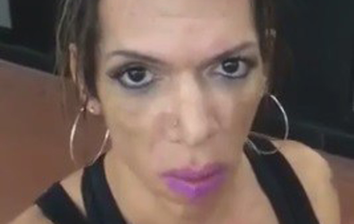 Cabeleireira denuncia Smart Fit por omissão em caso de transfobia