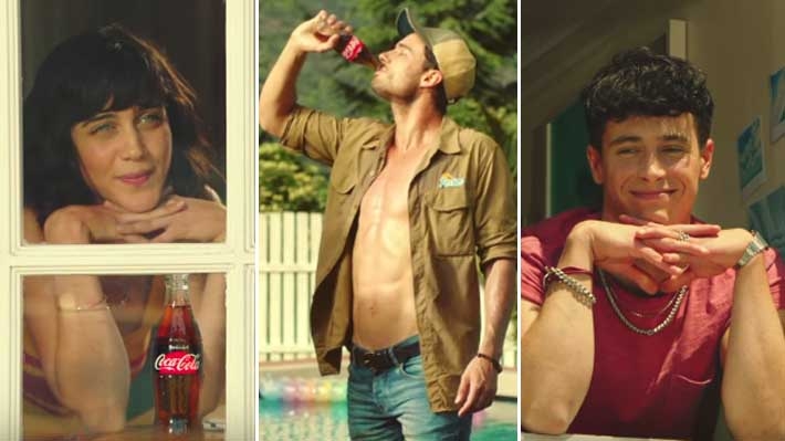  Novo comercial da Coca-Cola mostra irmão e irmã brigando por boy magia