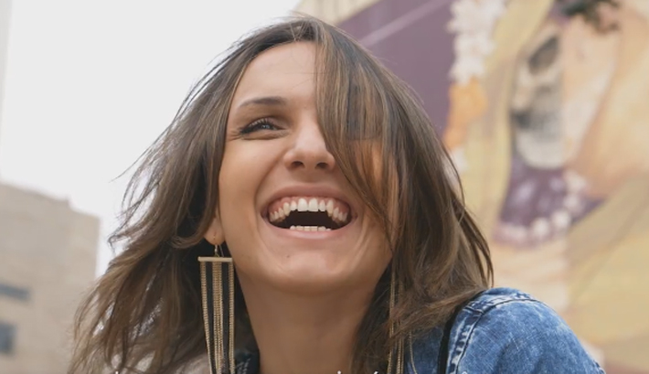 Nova campanha da C&A traz mulher trans como um dos destaques