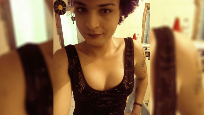 Transexual é internada à força e agredida após pedido da mãe