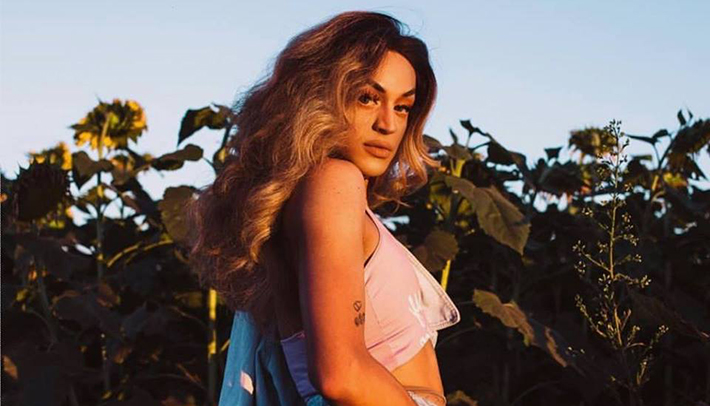 Pabllo Vittar é alvo de comentários ofensivos em sua página no Facebook