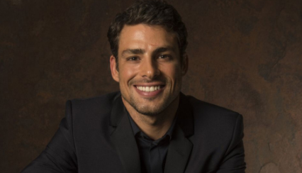 Cauã Reymond revela já ter sofrido assédio sexual em ônibus quando adolescente