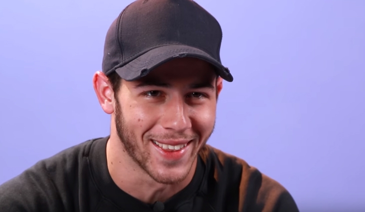  Nick Jonas revela fetiche em enforcamento na “hora H” e surpreende fãs