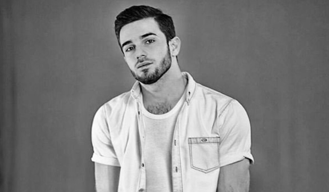 Cantor russo é espancado até a morte pelas autoridades da Chechênia por ser gay