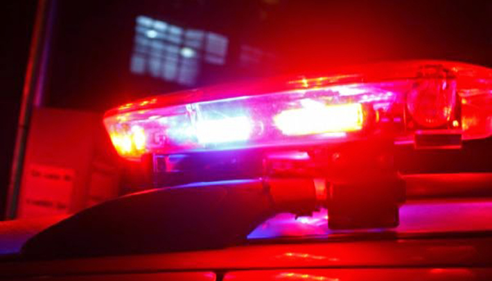 Travesti é espancada por grupo e tem perna e braço quebrados: “Disseram que iam me matar”