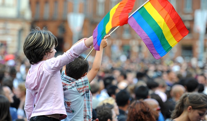  Escolas do Reino Unido incluem temas LGBT+ nas aulas de educação sexual