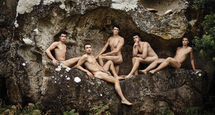  Calendário de homens nus para causa LGBT é banido da Rússia
