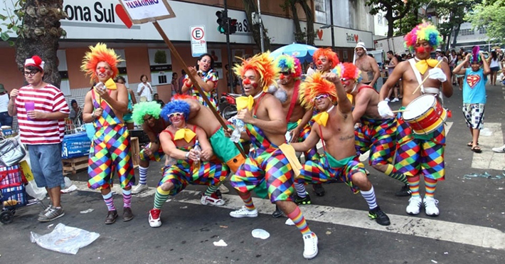 Bar exclusivo para homens abre programação de Carnaval com show de sexo ao vivo