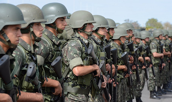 Homens trans devem se alistar nas Forças Armadas após mudança na documentação