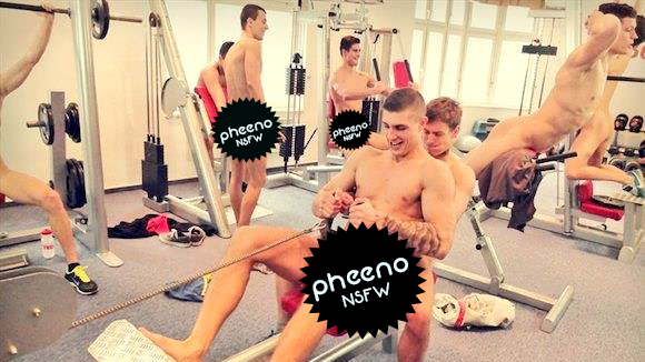 Malhar sem roupa e em grupo é a nova tendência fitness do momento nos EUA