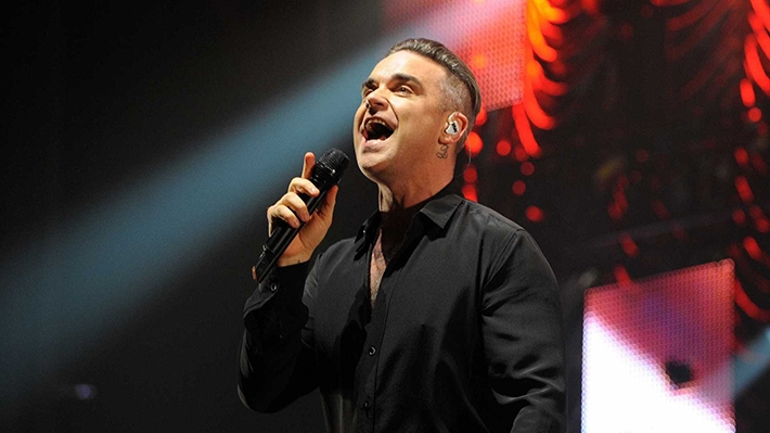  Robbie Williams oferece molde do seu pênis de presente para um amigo