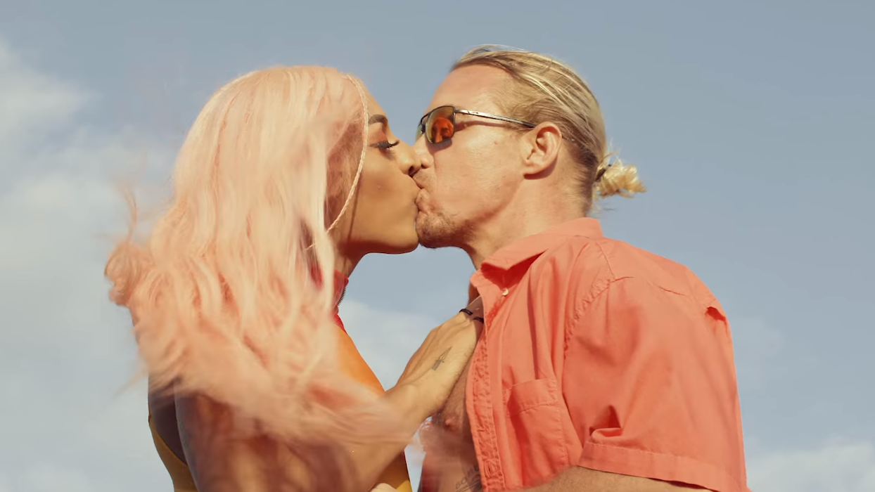 Pabllo Vittar revela que beijão em Diplo não foi nada técnico: “Melhor da minha vida”