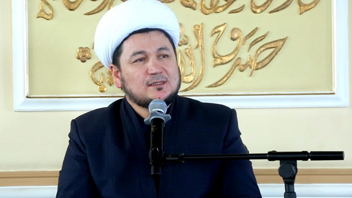 “Pensar em outras pessoas durante o sexo gera bebês gays”, diz líder do Uzbequistão