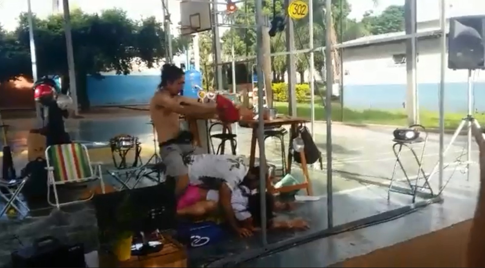 Ministério Público investiga peça encenada em escola com beijo gay no interior de SP