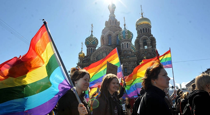  Fifa garante que LGBTs poderão erguer bandeiras do arco-íris na Rússia durante a Copa