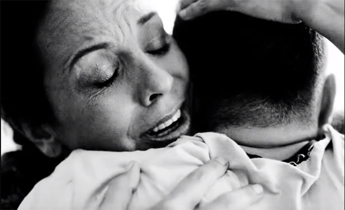 Mãe usa rede social para declarar amor pelo filho após assistir “Indestrutível”: “Tenho orgulho”