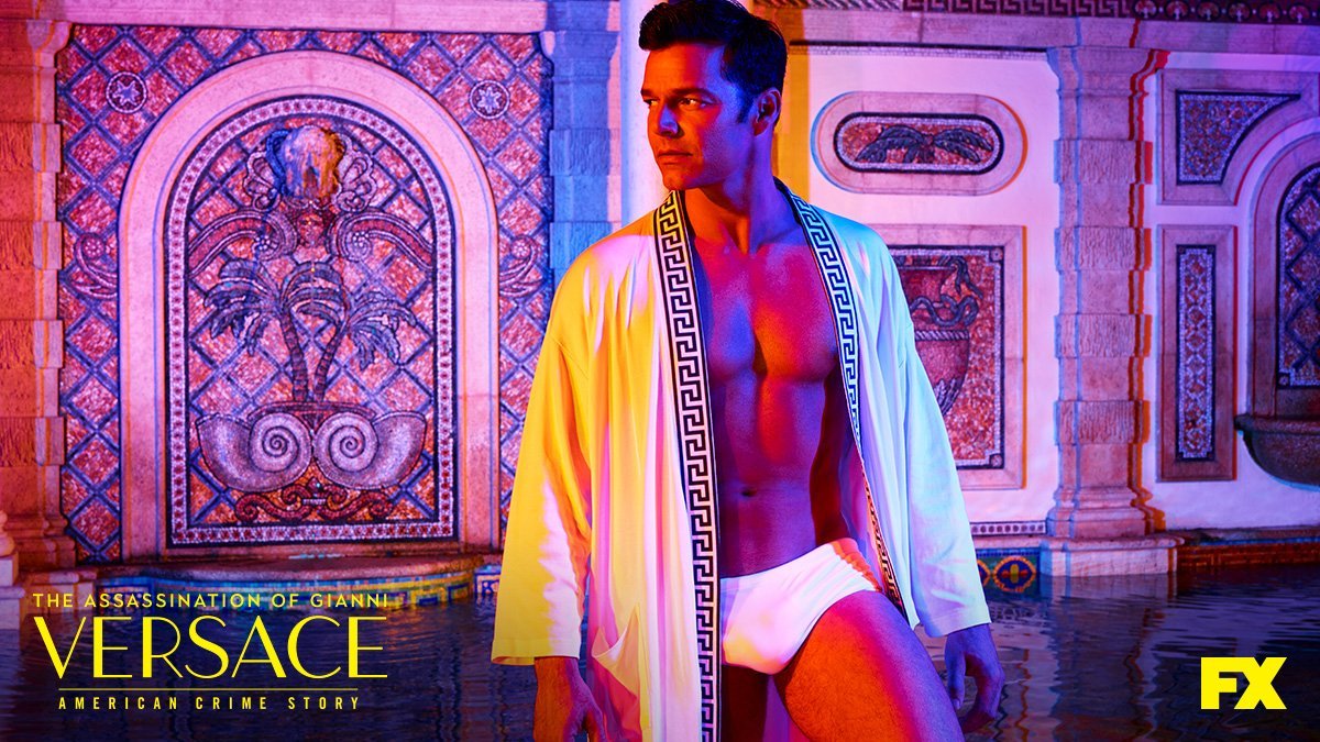 Ricky Martin revela que ficou excitado durante cena de sexo gay em “O Assassinato de Gianni Versace”