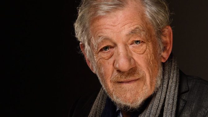 “Homens gays não existem pra Hollywood”, diz Ian McKellen