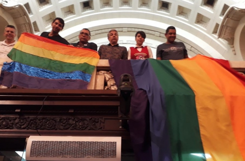  Projeto para criar Dia do Orgulho LGBT cai na Alerj por falta de votos