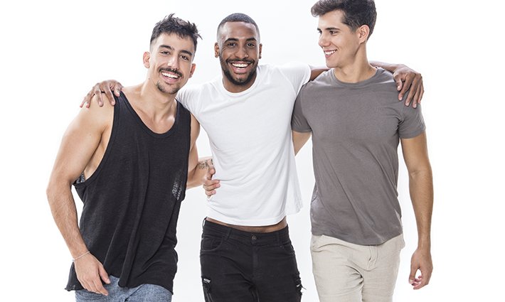 Confira seis dicas para bombar o seu perfil nos aplicativos de pegação