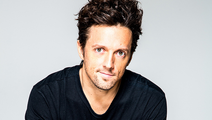 Bissexual?! Jason Mraz escreve carta para LGBTs e fãs suspeitam de saída do armário