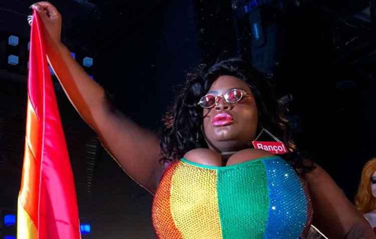 Jojo Maronttini critica quem se aproveita do pink money “Eu acho a maior safadeza”