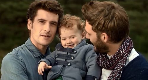 Estudo revela que filhos criados por pais gays não sofrem com desenvolvimento psicossocial