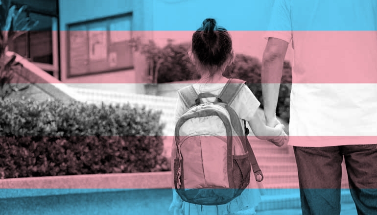  Pais de alunos ameaçam castrar criança trans após menina usar o banheiro feminino