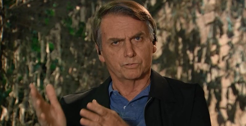 Em entrevista, Bolsonaro defende “pena agravada” para quem discriminar LGBTs