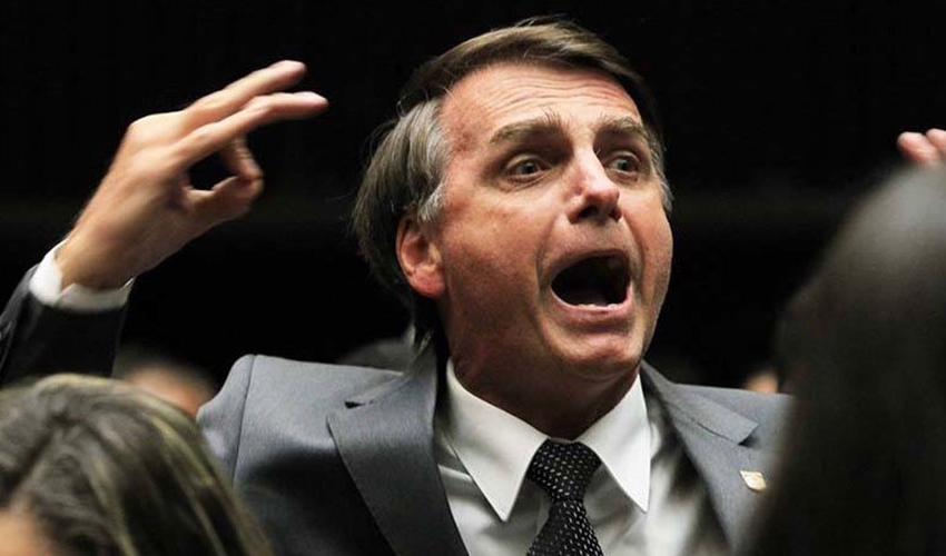  Bolsonaro diz em entrevista que acabará com o “coitadismo” de gays e negros